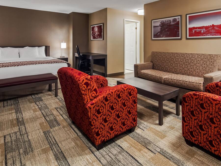 Suite, 1 King Bed with Sofa bed, Non Smoking, Fireplace (with Sofabed) | Premium bedding, pillowtop beds, in-room safe, blackout drapes