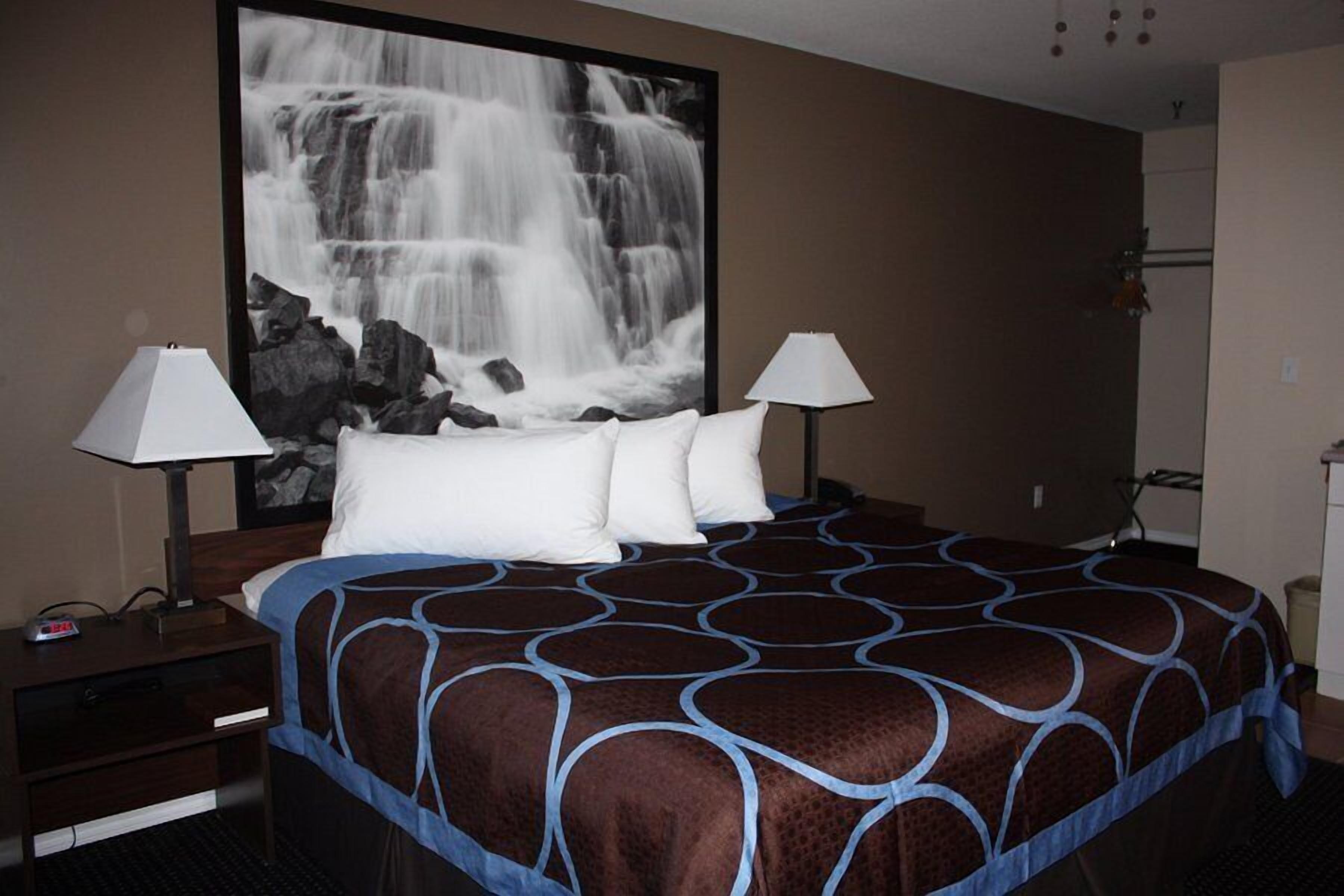 1 King bed, Non smoking, kitchenette