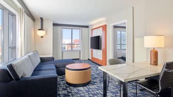 1 bedroom, premium bedding, pillowtop beds, desk