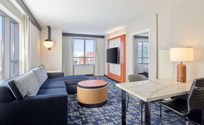 1 bedroom, premium bedding, pillow-top beds, desk