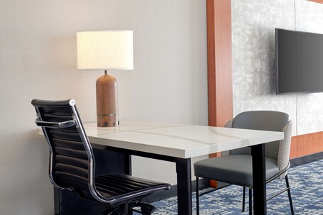 Embassy Suites by Hilton Washington D.C. Convention Center - Image 28