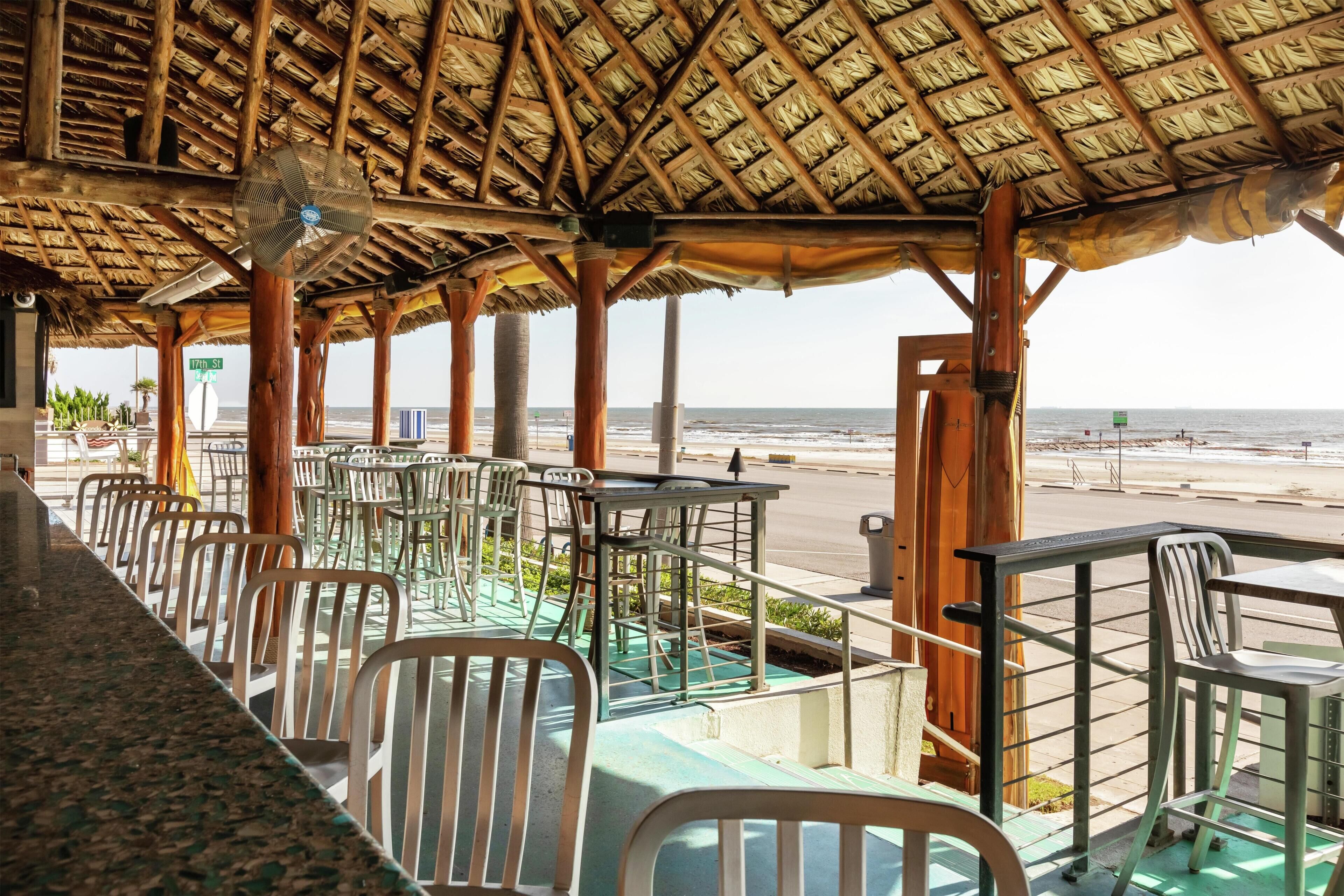 2 restaurantes: opção de café da manhã, almoço e jantar