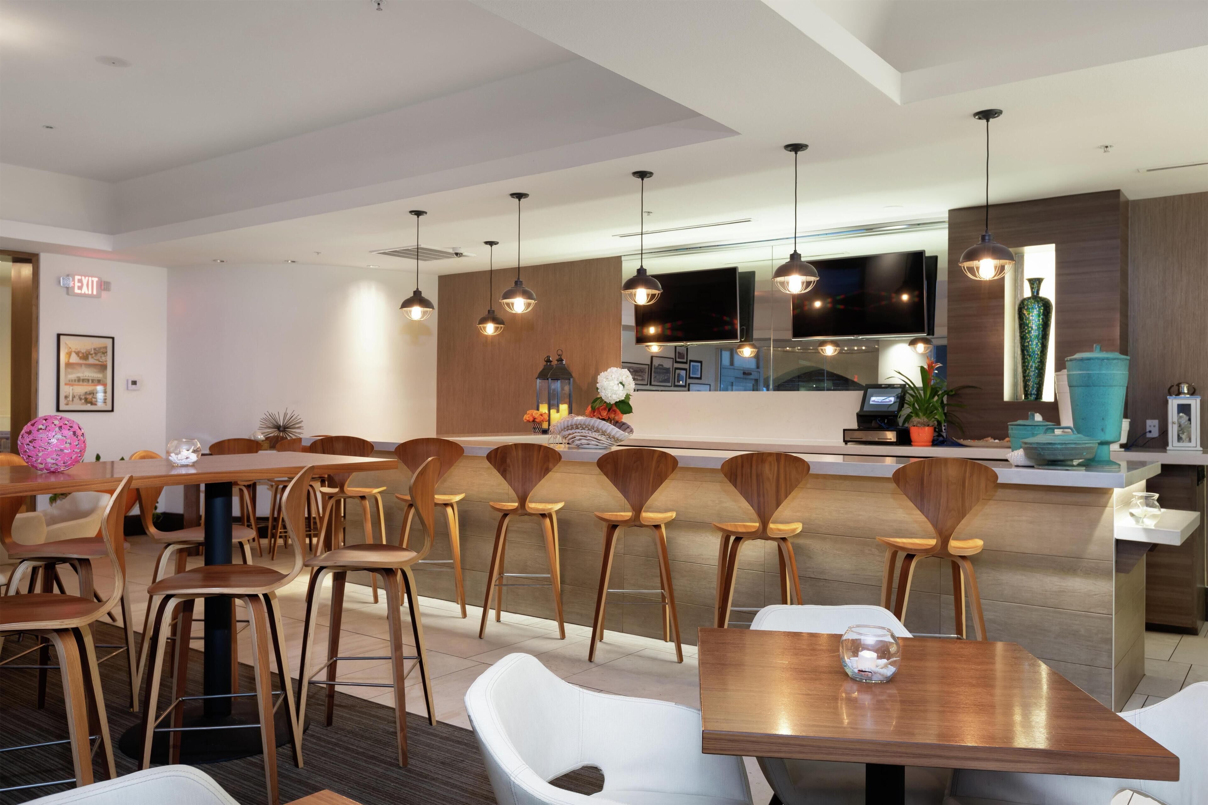 2 Restaurants; Frühstück, Mittagessen und Abendessen werden serviert