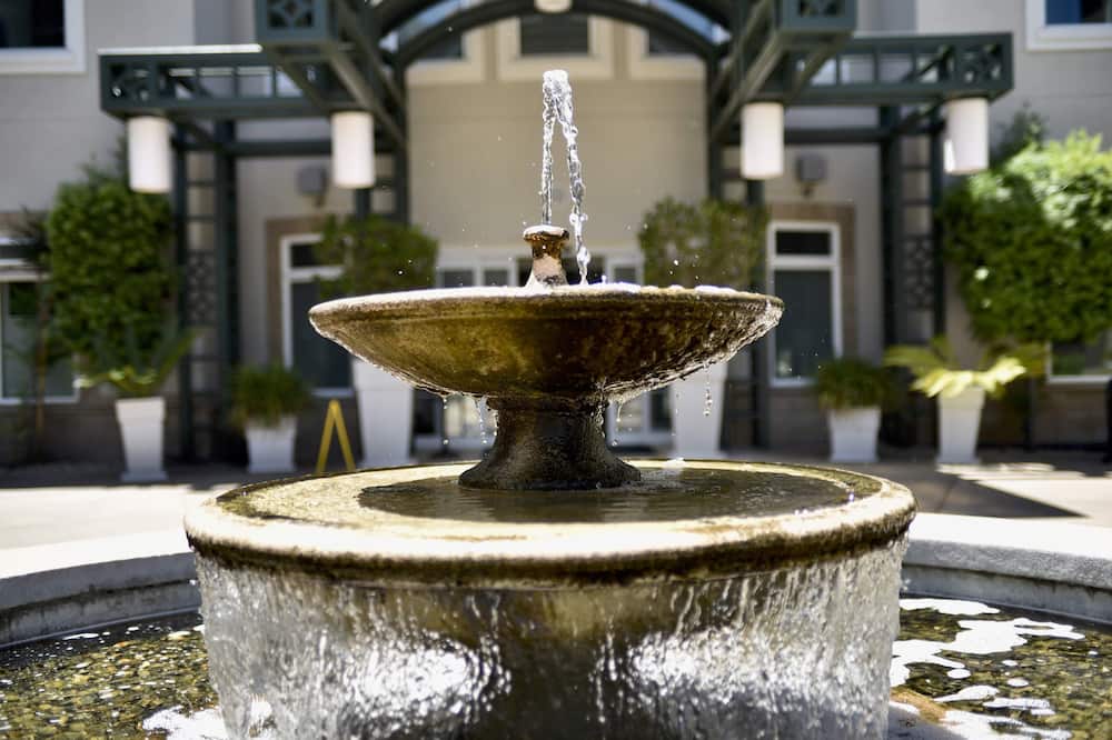 Holiday Inn Express® Windsor Sonoma Wine Country by IHG