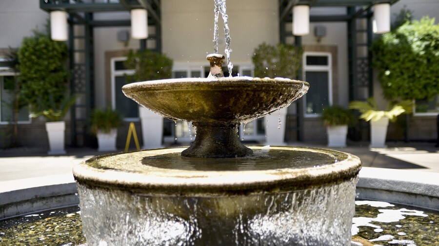 Holiday Inn Express® Windsor Sonoma Wine Country by IHG