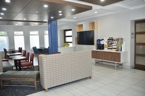 Exterior - Holiday Inn Express® Windsor Sonoma Wine Country by IHG (Windsor)