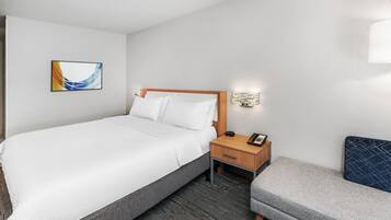 In-room safe, desk, iron/ironing board, cribs/infant beds