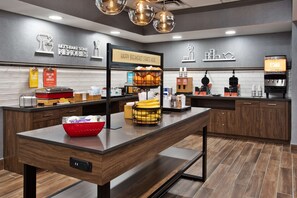 Colazione a buffet inclusa, servita tutte le mattine 