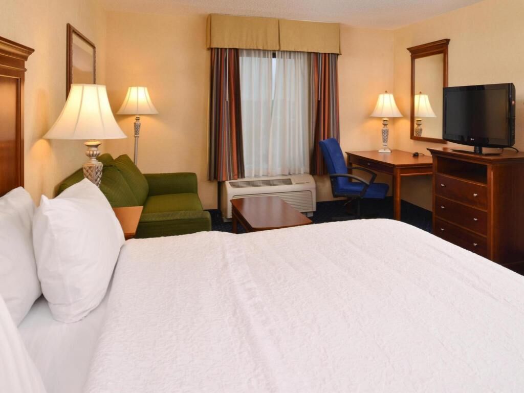 In-room safe, desk, soundproofing, iron/ironing board