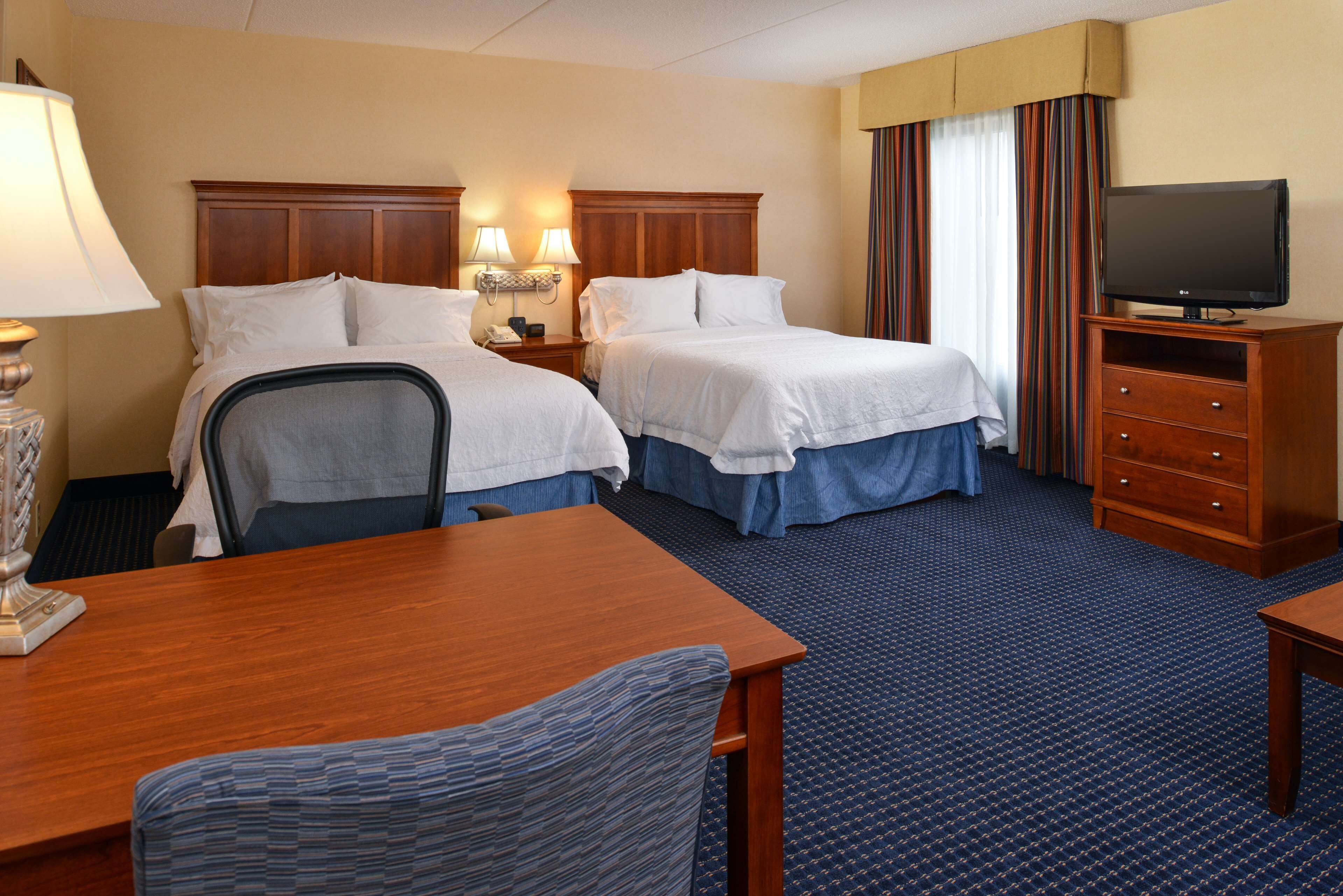 suite, 1 bedroom | in-room safe, desk, soundproofing, iron/ironing board