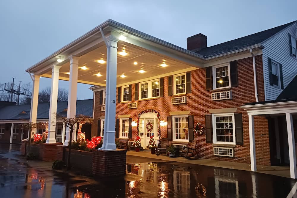 Colonial Inn Seekonk