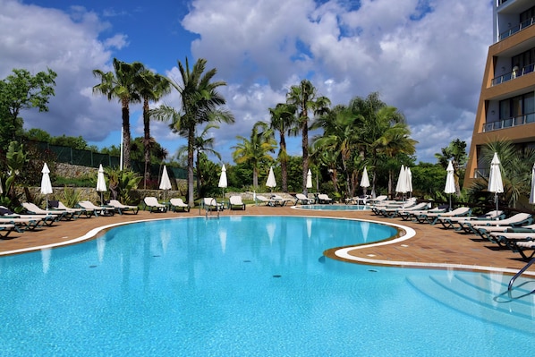 Indoor pool, outdoor pool, sun loungers
