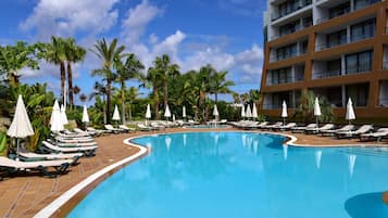 Indoor pool, outdoor pool, sun loungers