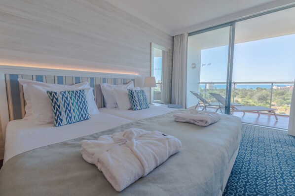 Appartement supérieur, 1 chambre | Coffre-fort, bureau, rideaux d’obscurcissement, système d’insonorisation