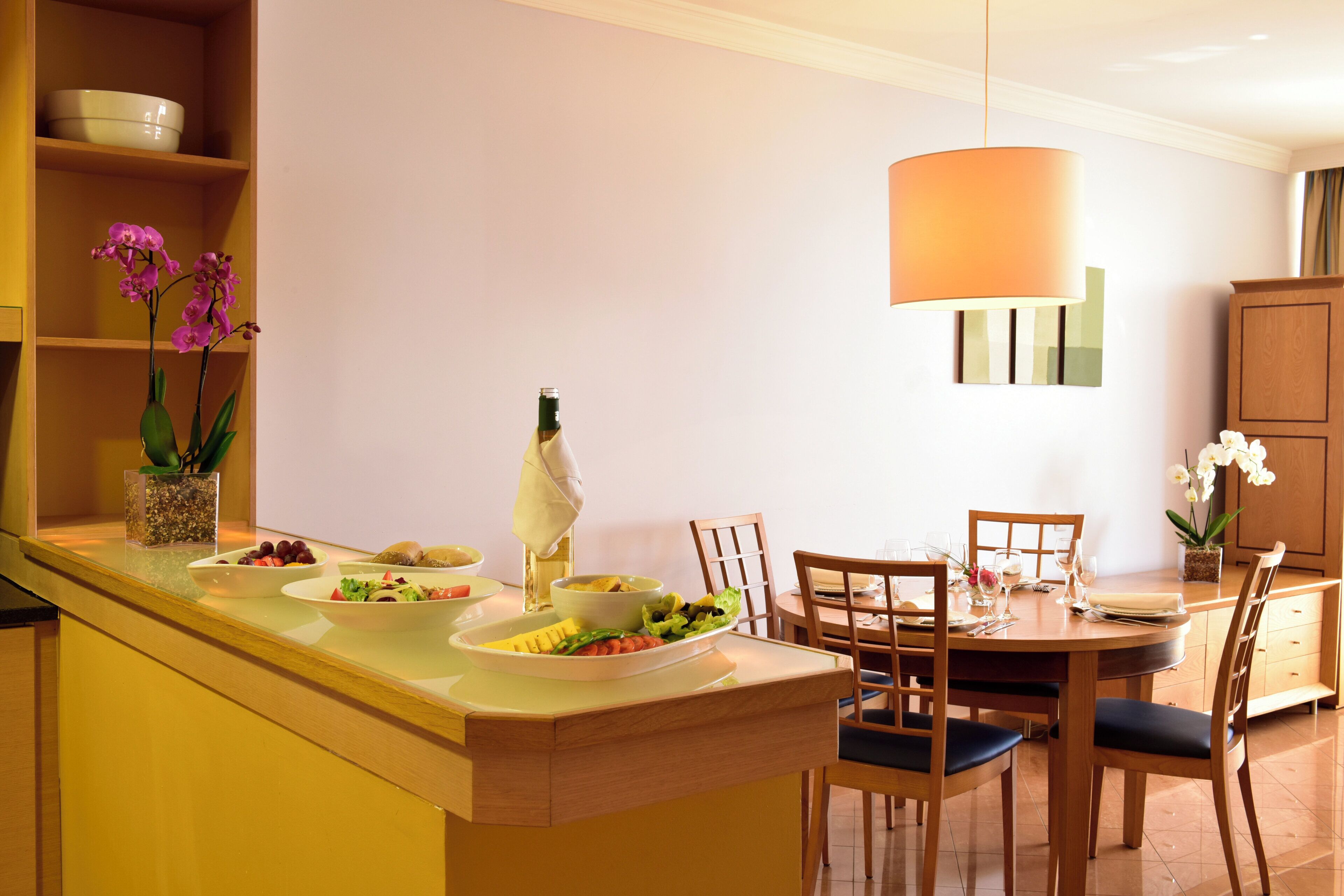 Superior Apartment, 1 Bedroom | Dining room