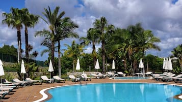 Indoor pool, outdoor pool, sun loungers