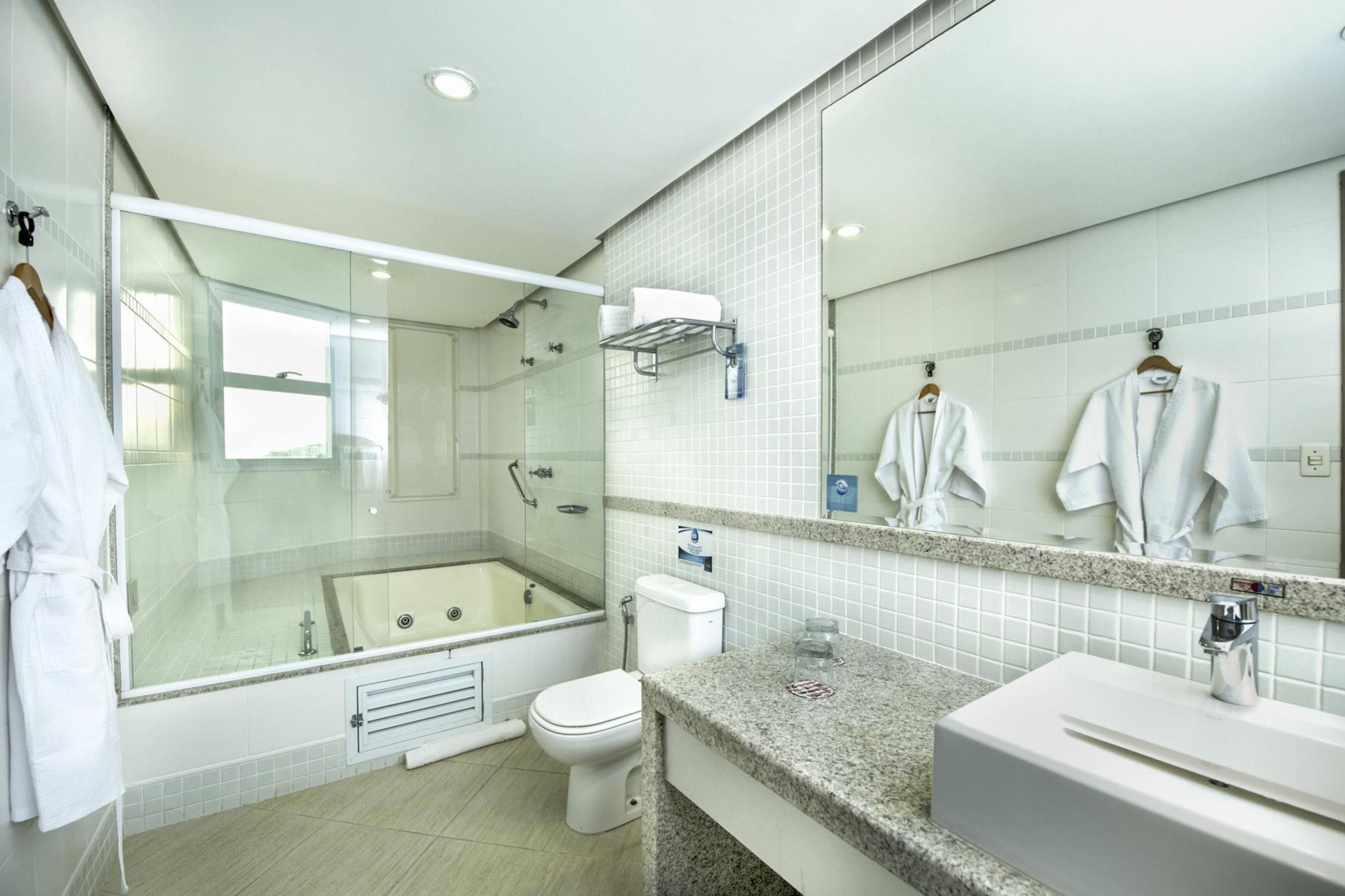 suíte business, vista mar | bathroom | shower, rainfall showerhead, free toiletries, hair dryer