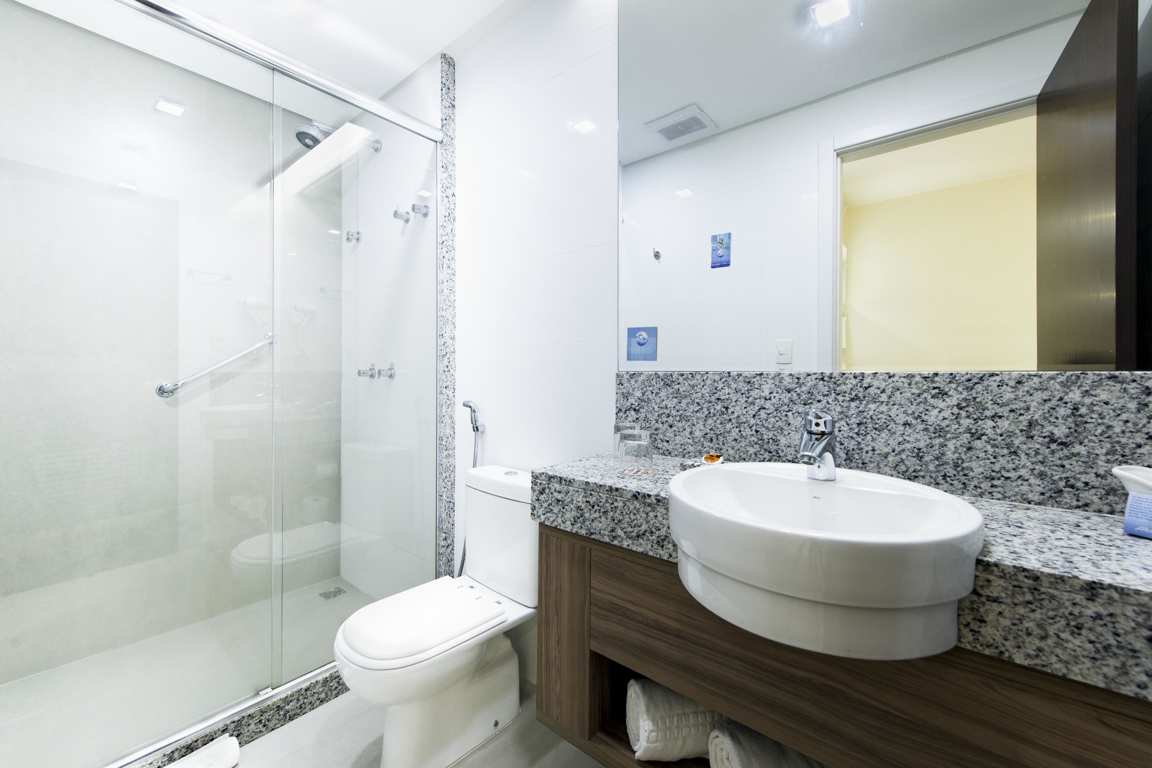 superior twin room, 2 single beds | bathroom | shower, rainfall showerhead, free toiletries, hair dryer