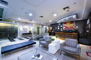 Lobby - Comfort Suites Macae (Macaé)