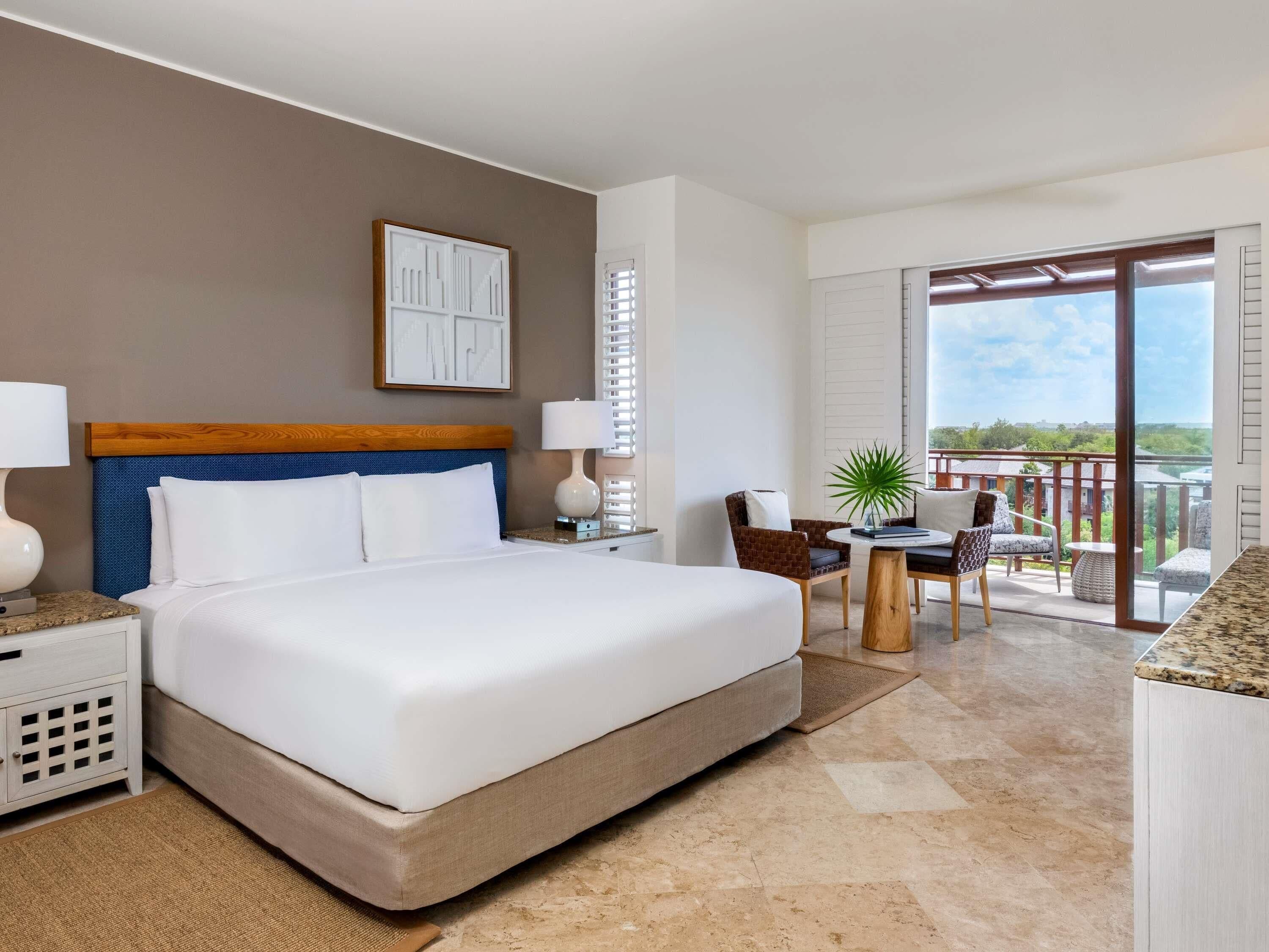 Egyptian cotton sheets, premium bedding, down duvets, pillow-top beds