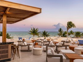 3 bars/lounges, swim-up bar, poolside bar