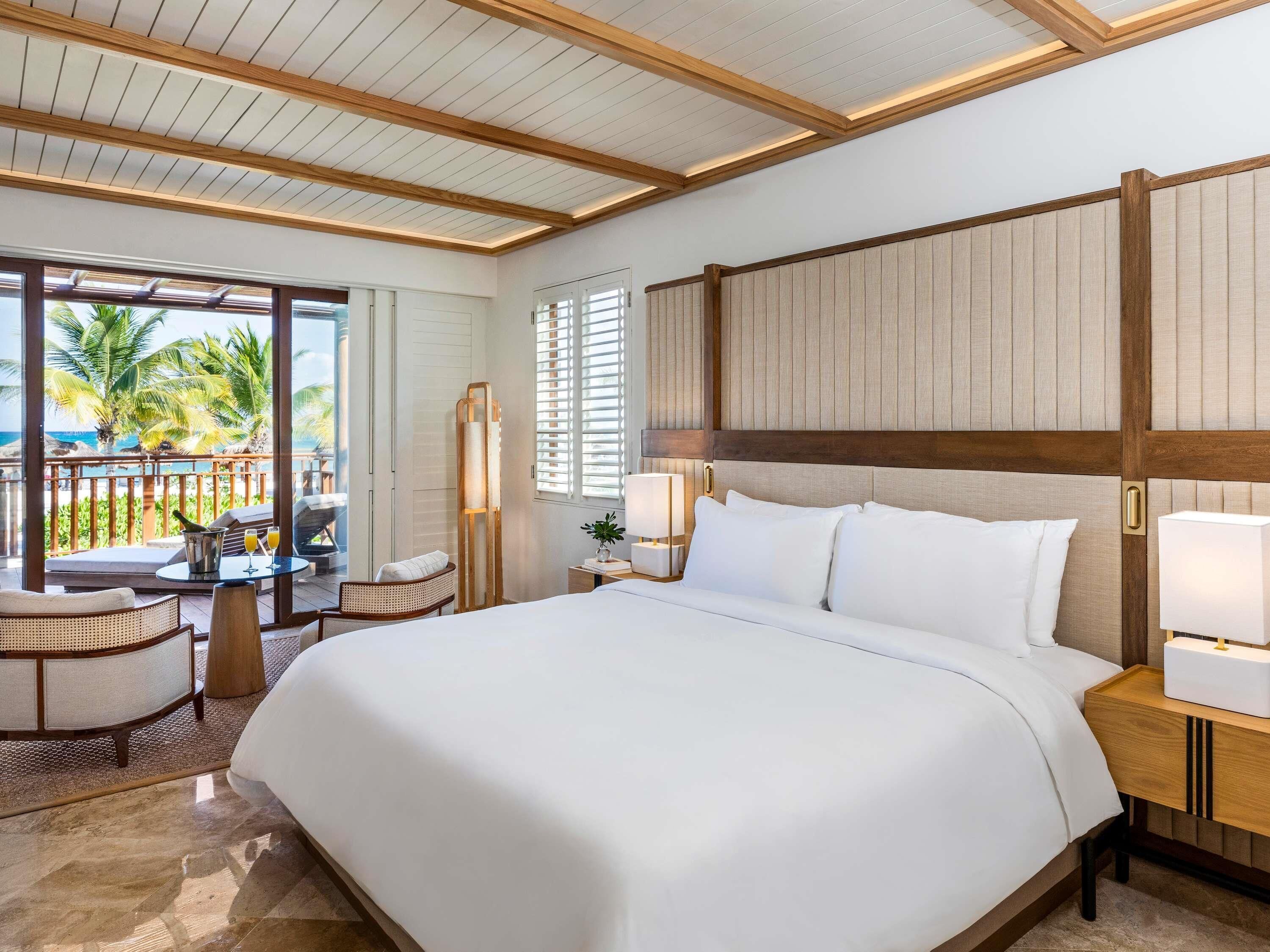 Egyptian cotton sheets, premium bedding, down duvets, pillow-top beds