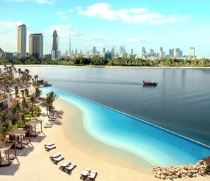 Private beach, beach cabanas, sun loungers, beach umbrellas - Park Hyatt Dubai (Dubai)