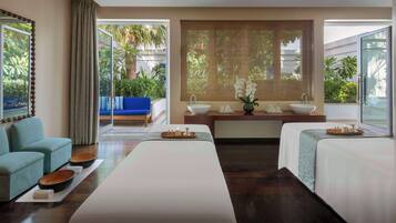 Couples treatment room(s), sauna, Turkish bath/hammam, body treatments