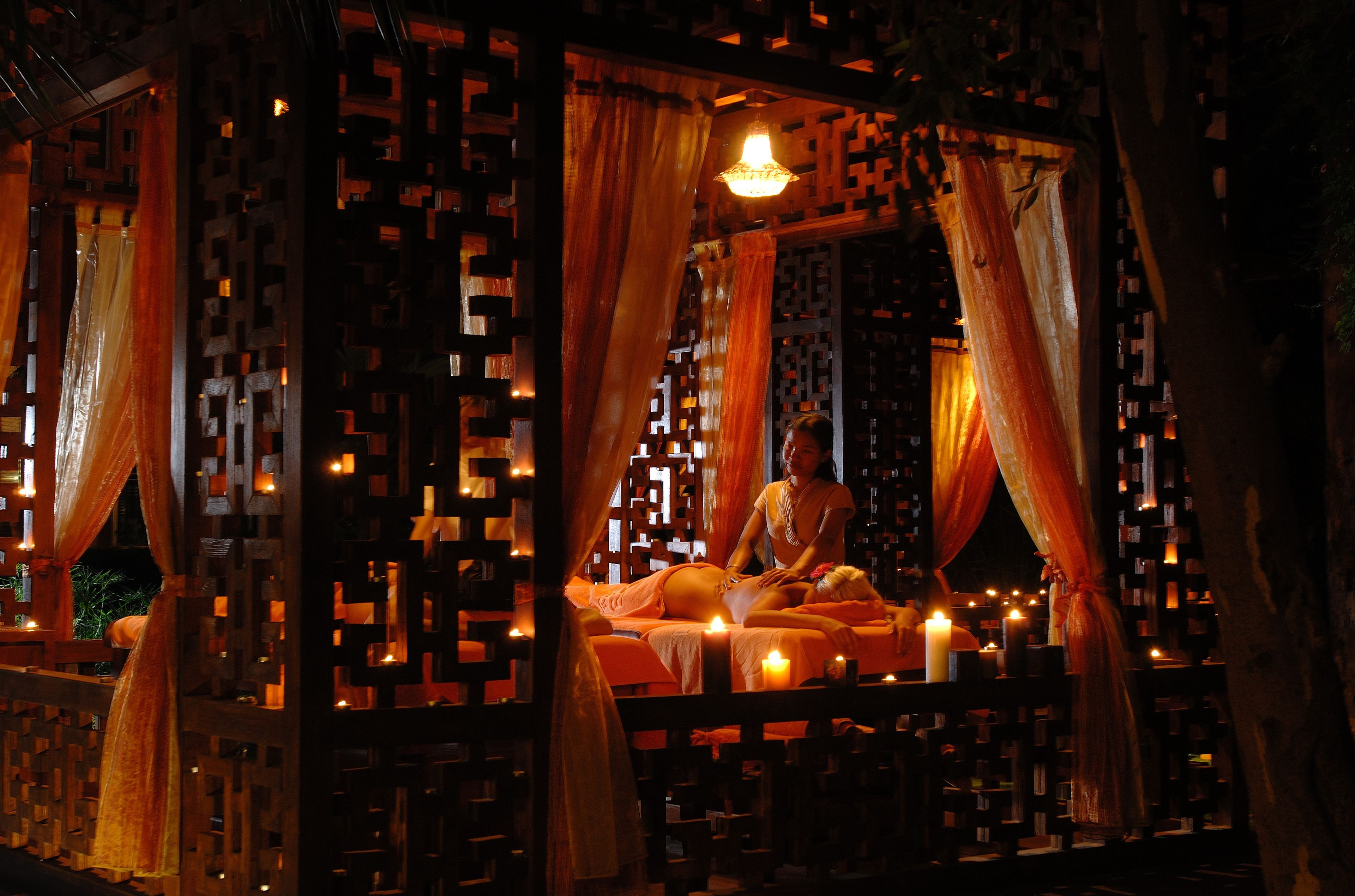 Sauna, steam room, Turkish bath, body treatments, aromatherapy