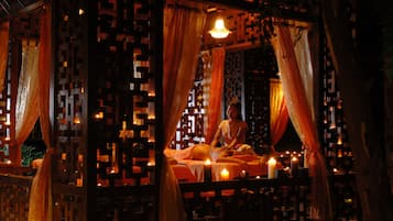 Sauna, steam room, Turkish bath, body treatments, aromatherapy