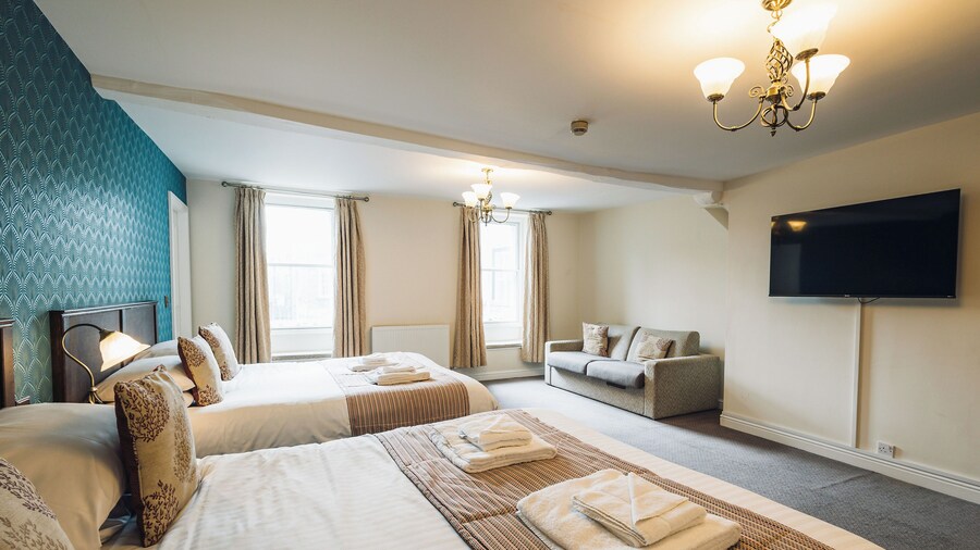 ホワイト ライオン ロイヤル ホテル