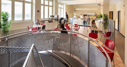 All In Hostel / Hotel Berlin