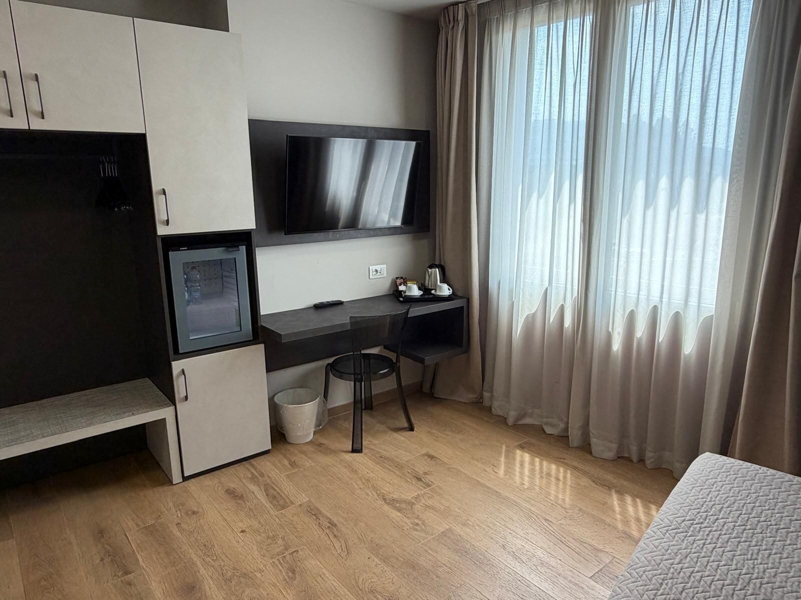 Materassi a doppio strato, minibar, una cassaforte in camera