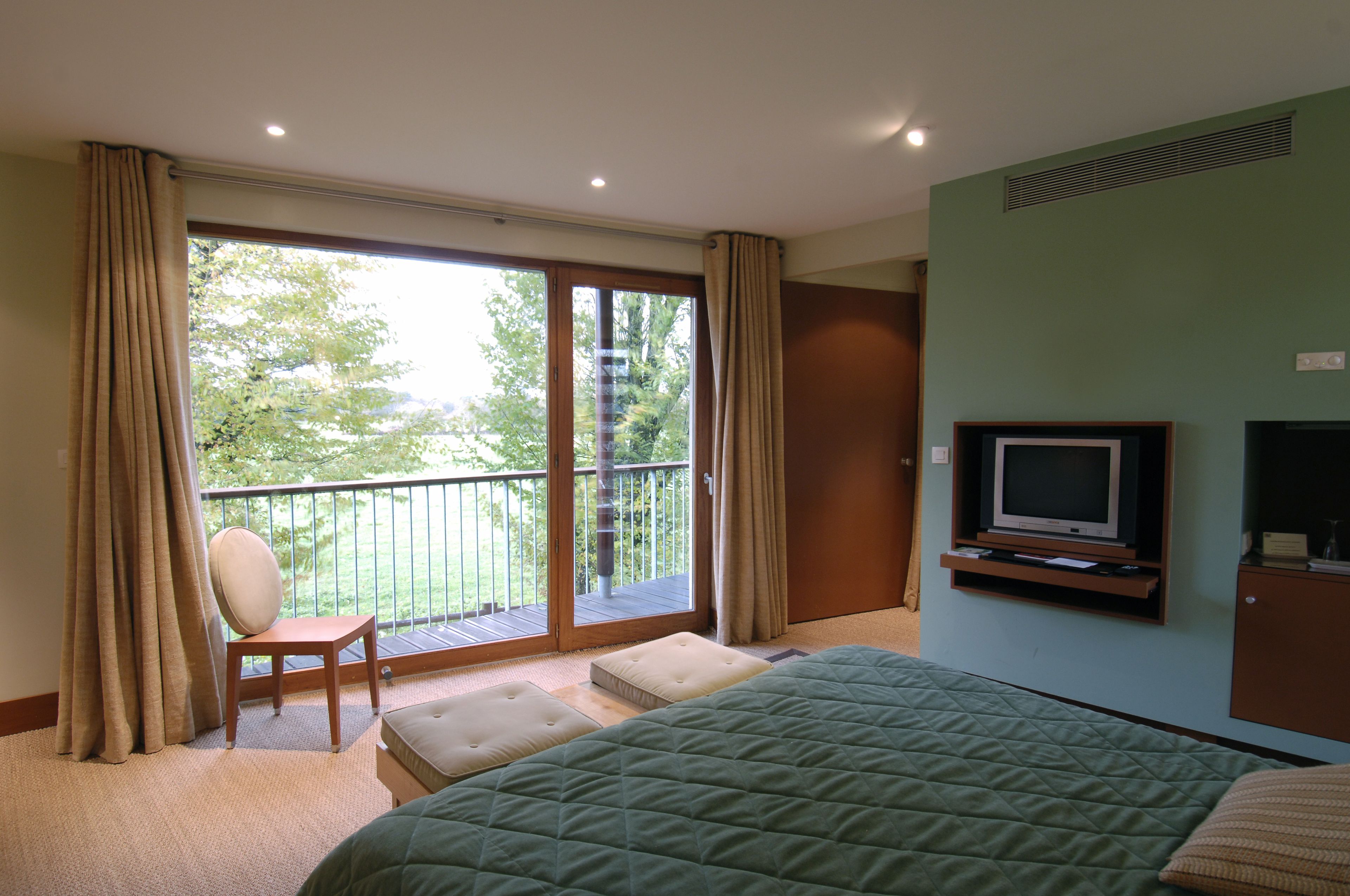 Family Suite (for 5 People) | Minibar, in-room safe, individually decorated, individually furnished