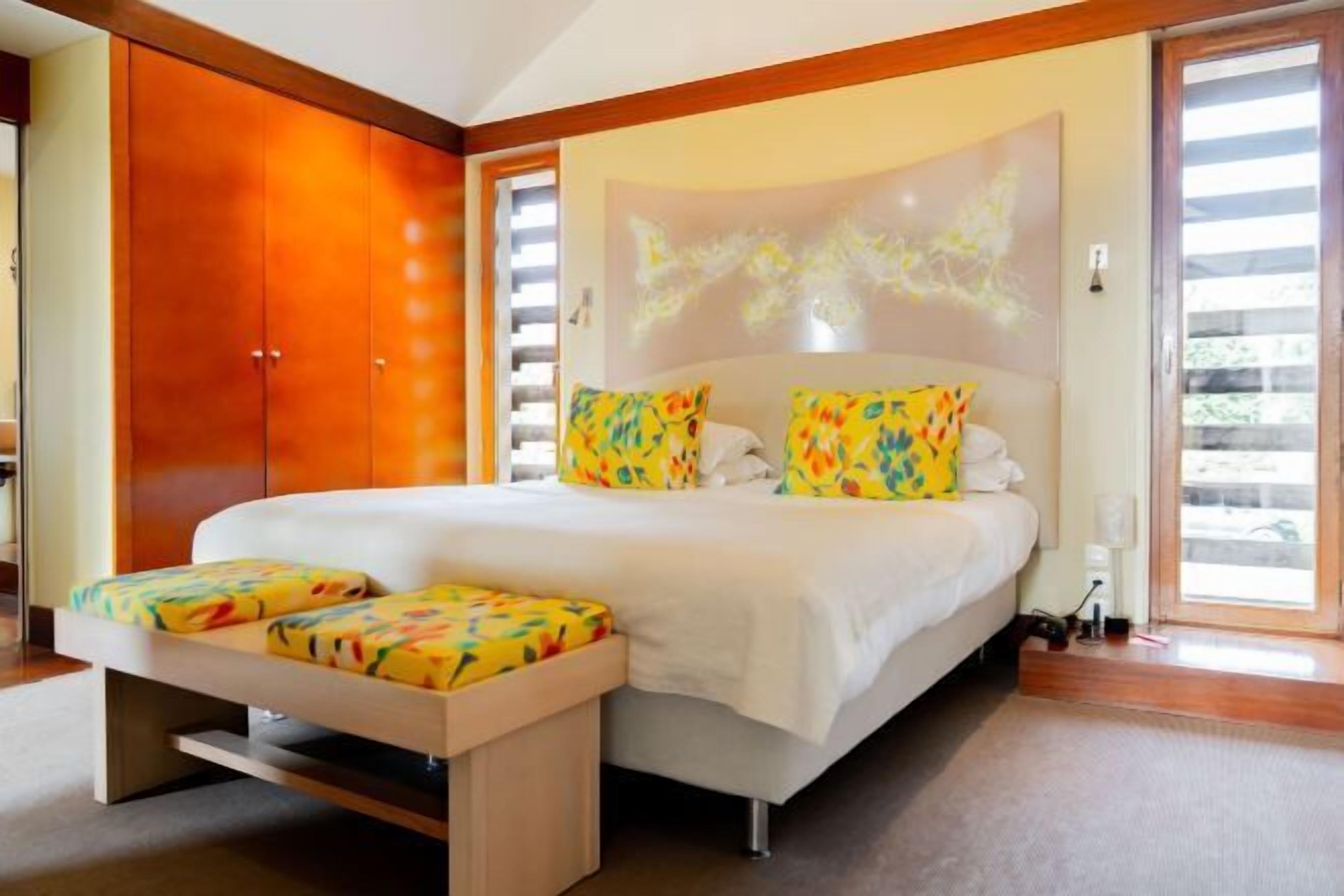 Minibar, in-room safe, individually decorated, individually furnished