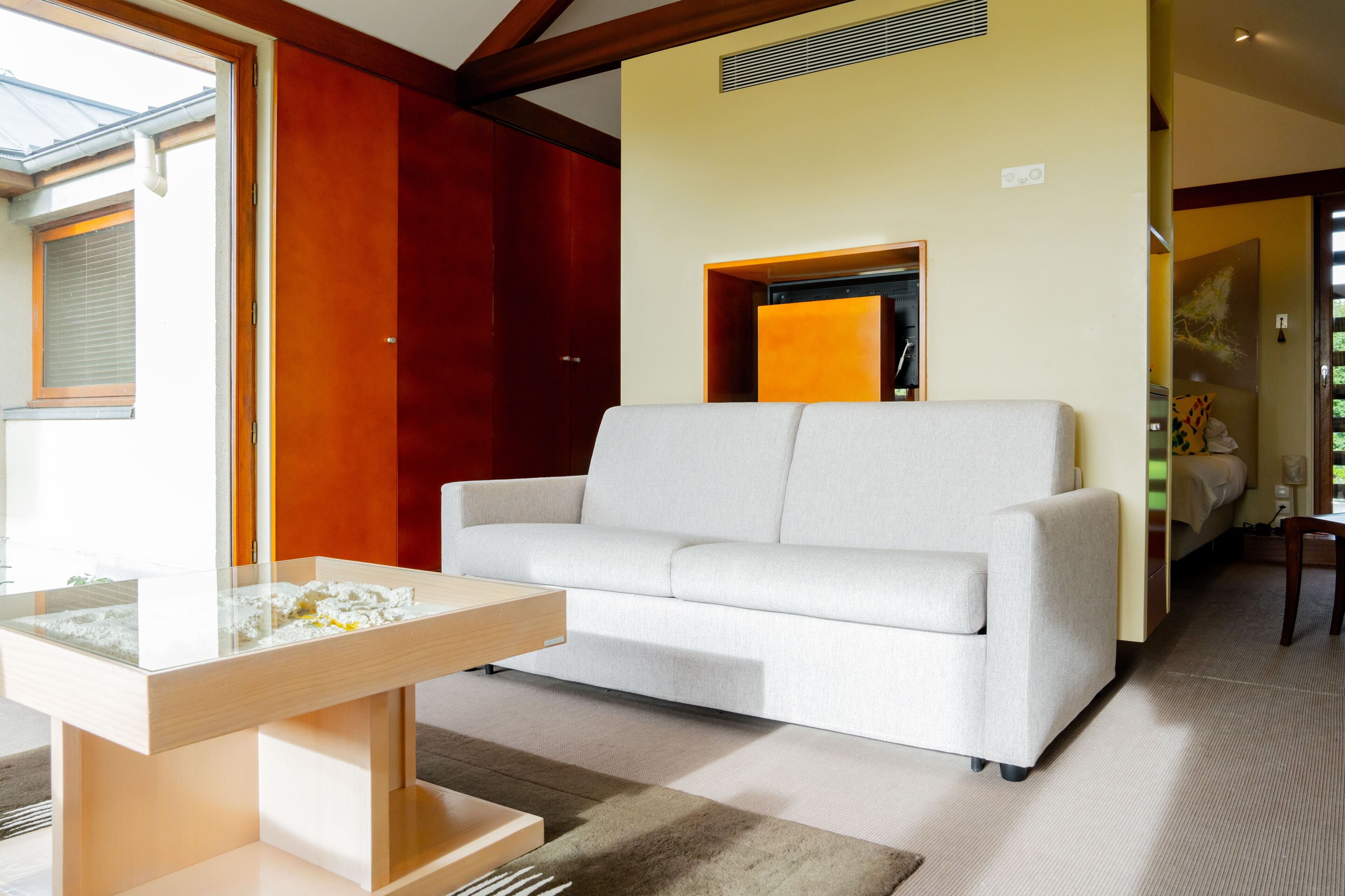 minibar, individually decorated, individually furnished, desk