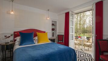 Minibar, coffres-forts dans les chambres, décoration personnalisée