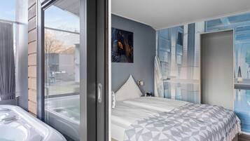 Therme Oase | Gebar bulu kapas, peti besi dalam bilik, meja