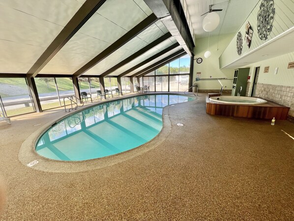 Innenpool, Liegestühle