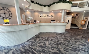 Lobby - Town and Country Inn & Resort (Gorham)