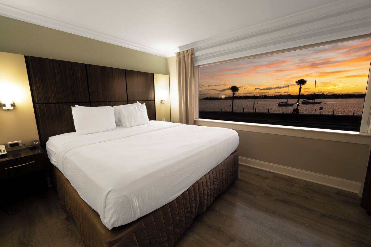 standard room, 1 king bed, refrigerator & microwave, bay view | hypo-allergenic bedding, desk, laptop workspace, iron/ironing board