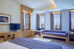 Suite (Lazart) | Premium bedding, down comforters, in-room safe, desk