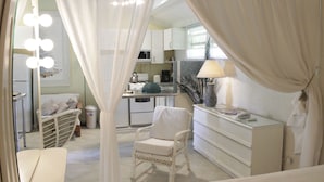 Superior Apartment | Iron/ironing board (on request), WiFi (free), individually decorated