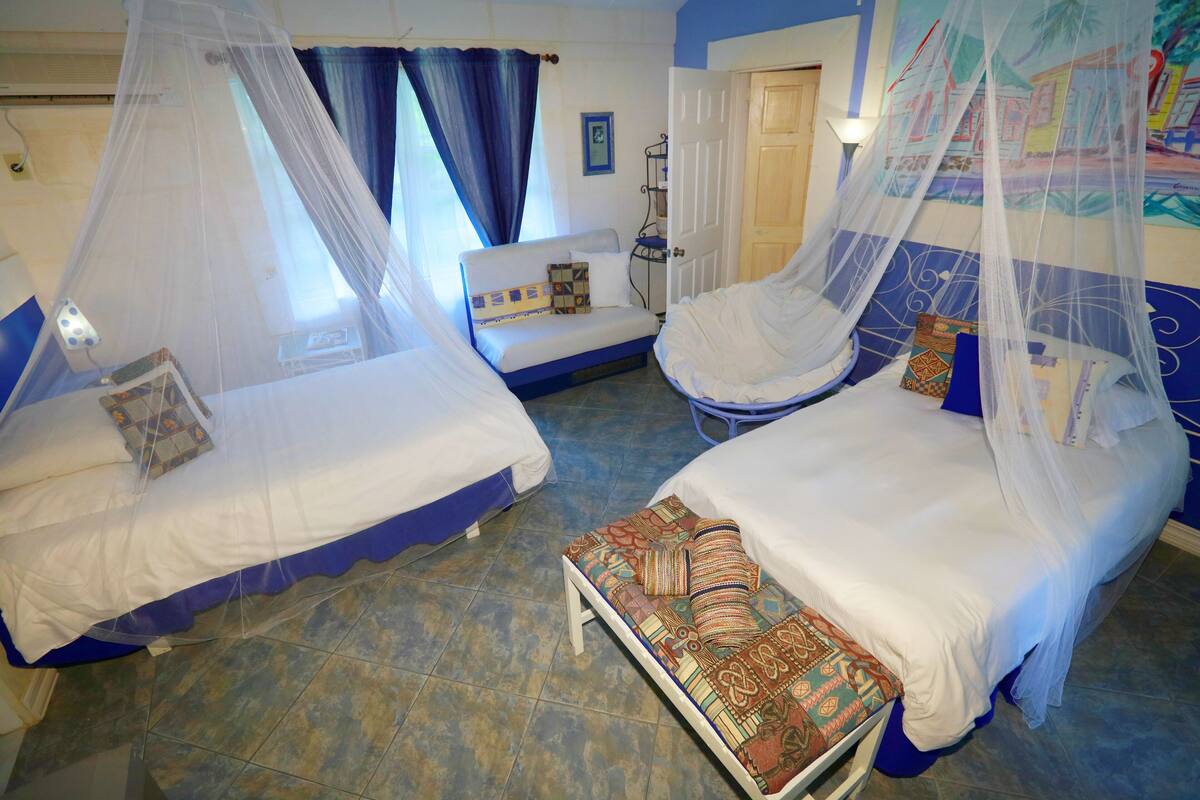 Comfort Apartment | Iron/ironing board (on request), WiFi (free), individually decorated