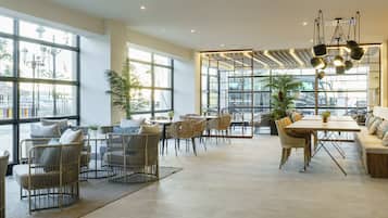 Sala de estar en el lobby