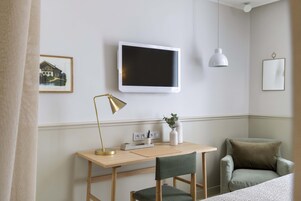 Superior Room with Spa Access | Living area