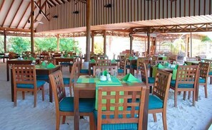 Dining - Helengeli Island Resort (Helengeli)