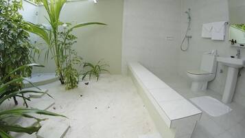 Bungalow, Beachside (Single) | Bathroom | Shower, hair dryer