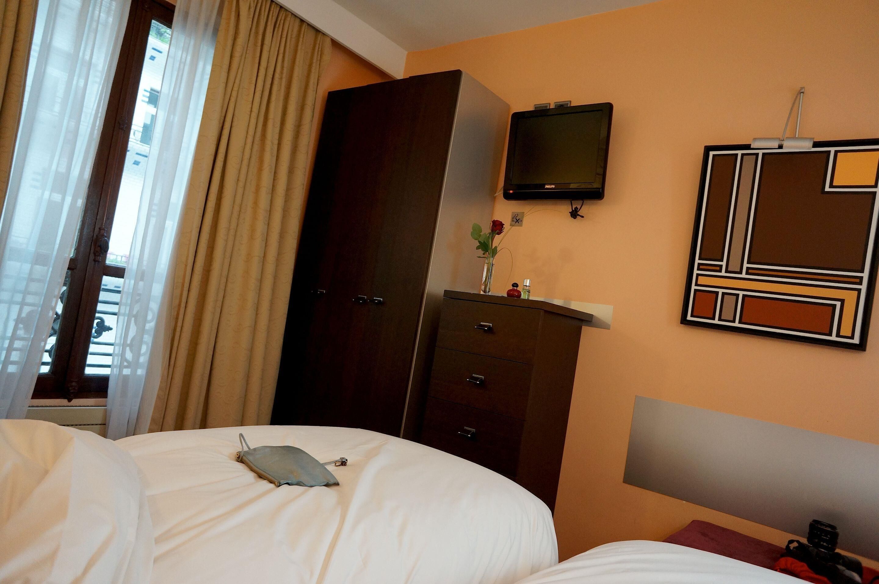 select comfort beds, minibar, individually decorated, desk