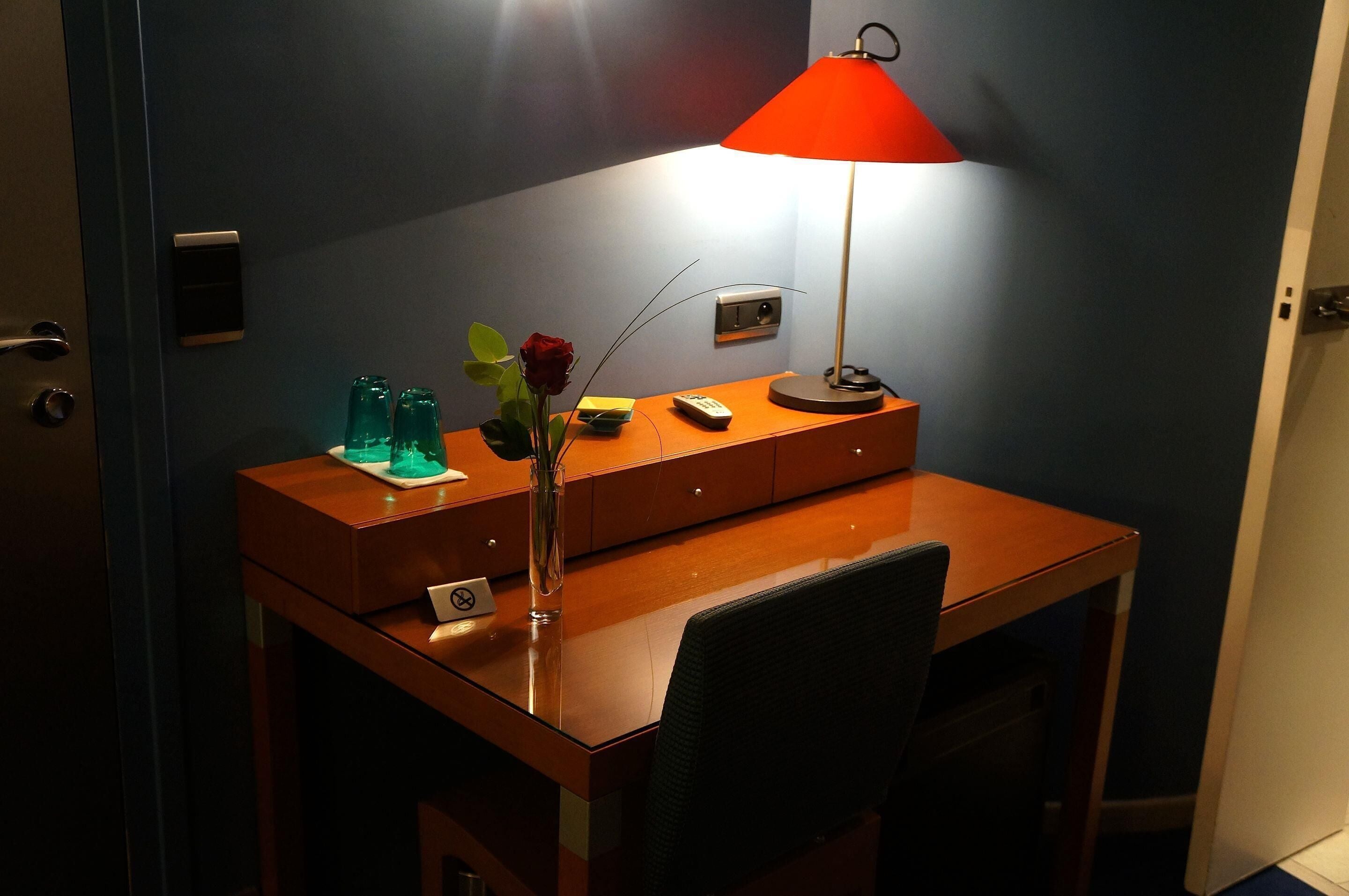 select comfort beds, minibar, individually decorated, desk